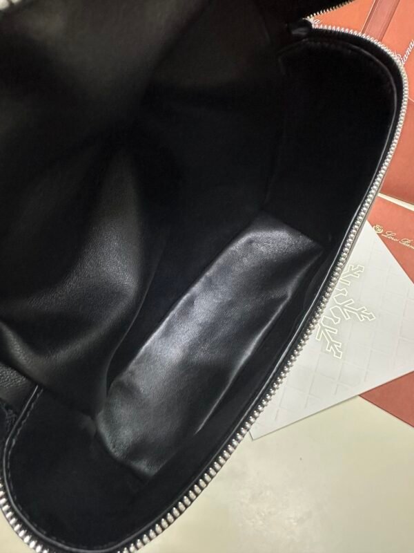 Loro piana Extra Pocket L23.5 Silver buckle Item No.: FAI8511 Color: Black ostrich leather - 图片 3