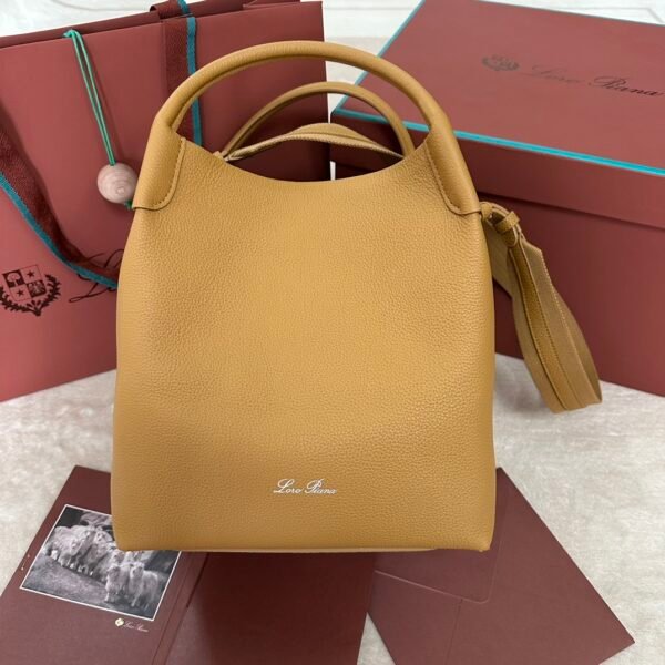 Loro piana large bucket Bale large bag Color: turmeric
