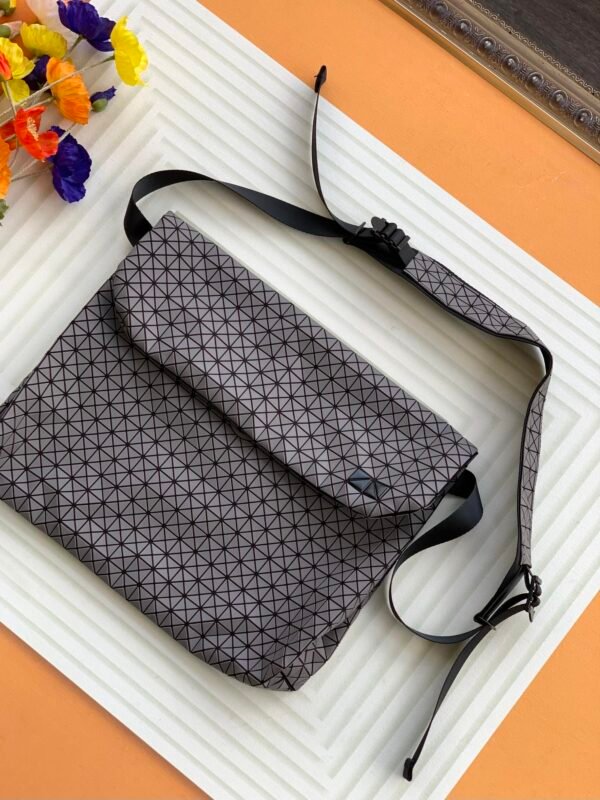 ISSEY MIYAKE BAO BAO💕💕