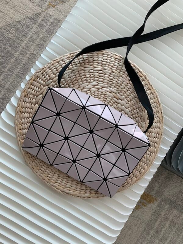 Cartons Box Crossbody Bag - 图片 7