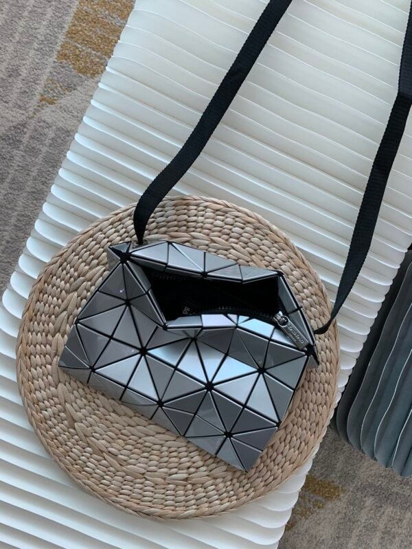 Cartons Box Crossbody Bag - 图片 4