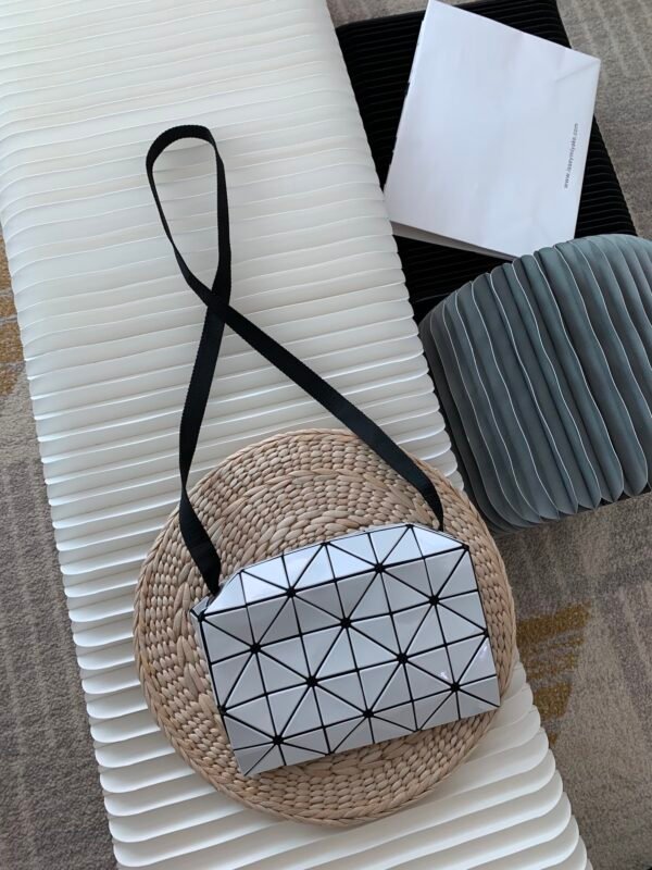 Cartons Box Crossbody Bag - 图片 7