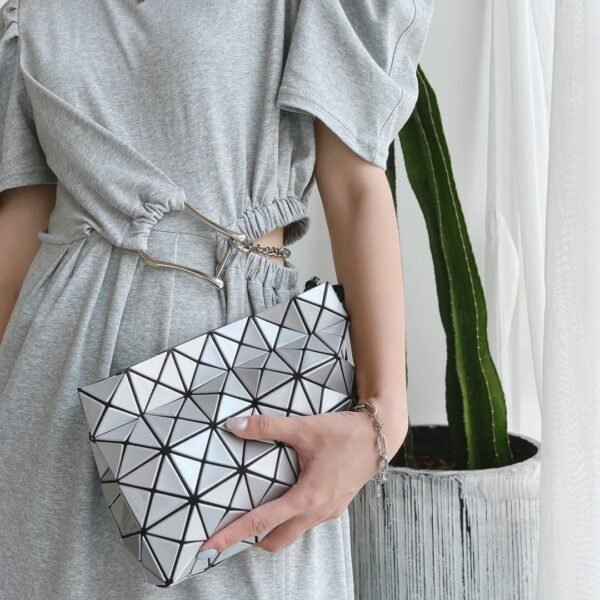 LOOP Series Issey Miyake｜Tofu Bun