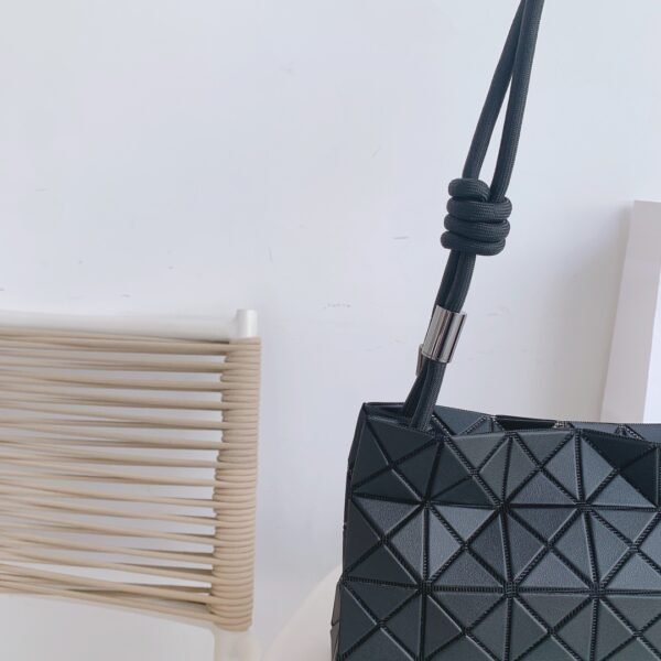 LOOP Series Issey Miyake｜Tofu Bun - 图片 4
