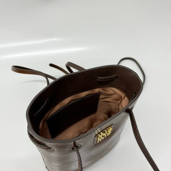 MiuMi drawstring bucket bag waxed leather - 图片 4