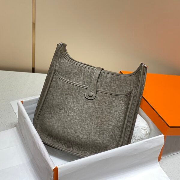 "Pewter Gray" 𝗘𝘃𝗲𝗹𝘆𝗻𝗲 𝟮𝟵C𝕞 Evelyn Large 29cm  Self-made shoulder strap + togo leather + simple style.  𝟮𝟵C𝕞 𝟳𝟲𝟳𝟴𝟬𝟳𝟵 - 图片 2