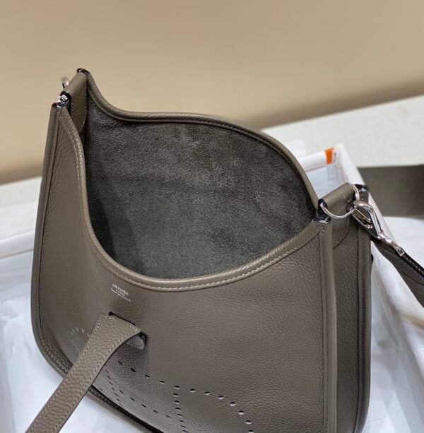 "Pewter Gray" 𝗘𝘃𝗲𝗹𝘆𝗻𝗲 𝟮𝟵C𝕞 Evelyn Large 29cm  Self-made shoulder strap + togo leather + simple style.  𝟮𝟵C𝕞 𝟳𝟲𝟳𝟴𝟬𝟳𝟵 - 图片 3