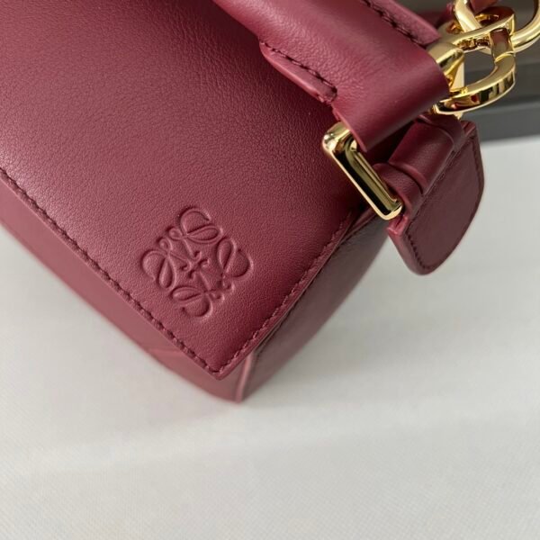 L⊚℮w℮🌟 🔥 (New Version) Embossed Logo Small Puzzle Handbag Arrived👏 - 图片 7