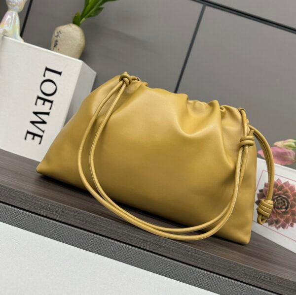 LO℮w℮🌟New large soft nappa leather Flamenco Purse lucky bag with pleated design! - 图片 9