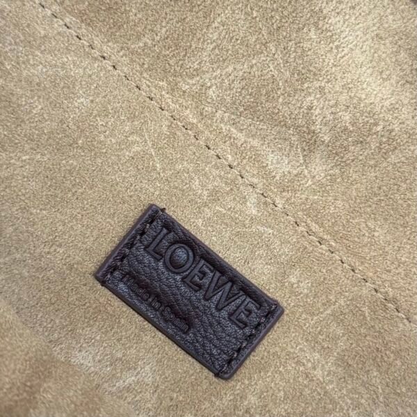 LO℮w℮🌟New Small Soft Grained Leather Pebble Messenger Bag. - 图片 3