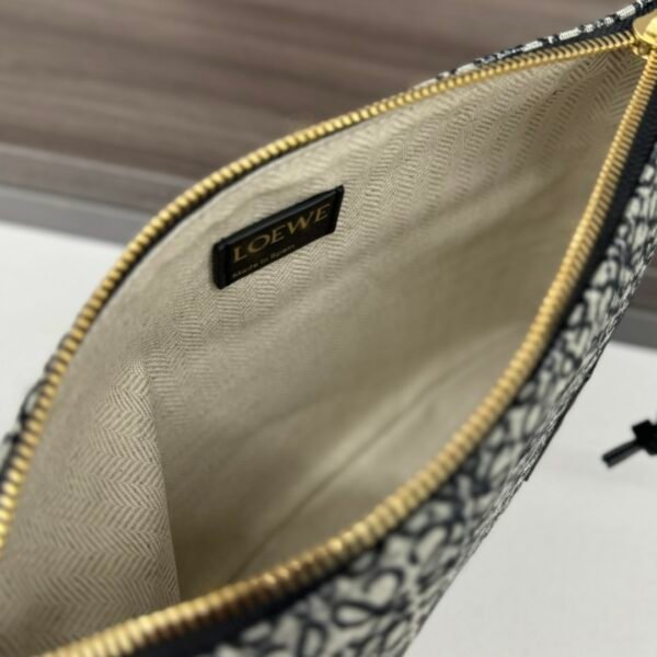 LO℮w℮🌟Jacquard canvas clutch bag for men and women👫 - 图片 4