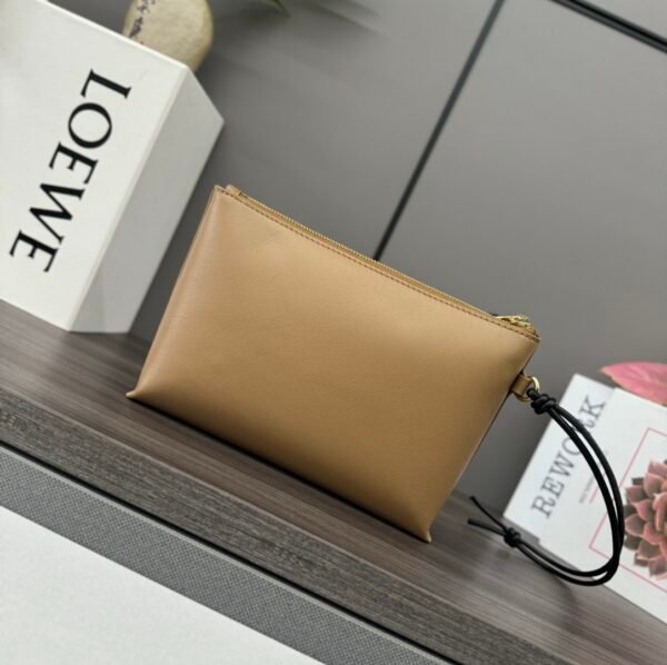 LO℮w℮🌟New Clutch Shiny Nappa Leather Knot T Shiny Nappa Leather Clutch - 图片 9