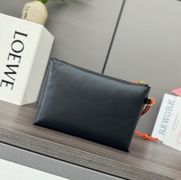 LO℮w℮🌟New Clutch Shiny Nappa Leather Knot T Shiny Nappa Leather Clutch - 图片 9