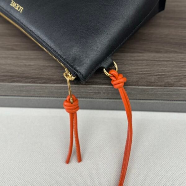 LO℮w℮🌟New Clutch Shiny Nappa Leather Knot T Shiny Nappa Leather Clutch - 图片 5