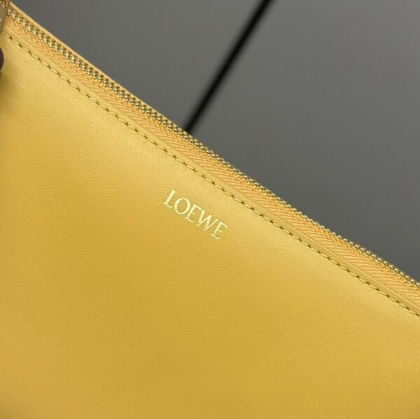 LO℮w℮🌟New Clutch Shiny Nappa Leather Knot T Shiny Nappa Leather Clutch - 图片 5
