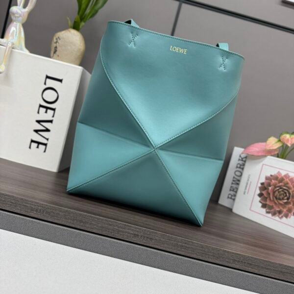 L⊚℮w℮New 🆕Small Shiny Leather Puzzle Fold Tote
