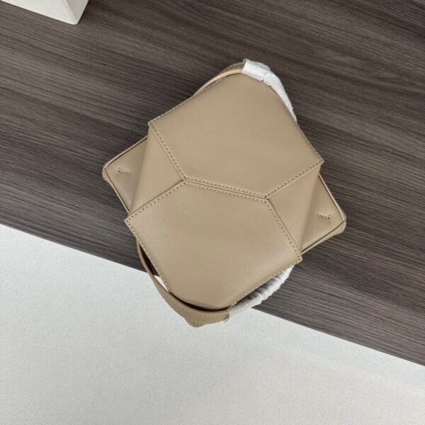 L⊚℮w℮New 🆕Mini shiny cow leather Puzzle Fold handbag - 图片 4