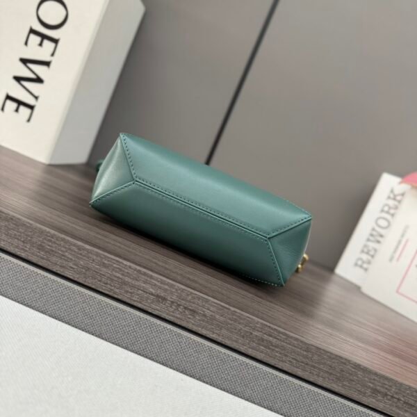 L⊚℮w℮The new 🆕Puzzle Fold pouch handbag reinterprets the practical and versatile handbag - 图片 8