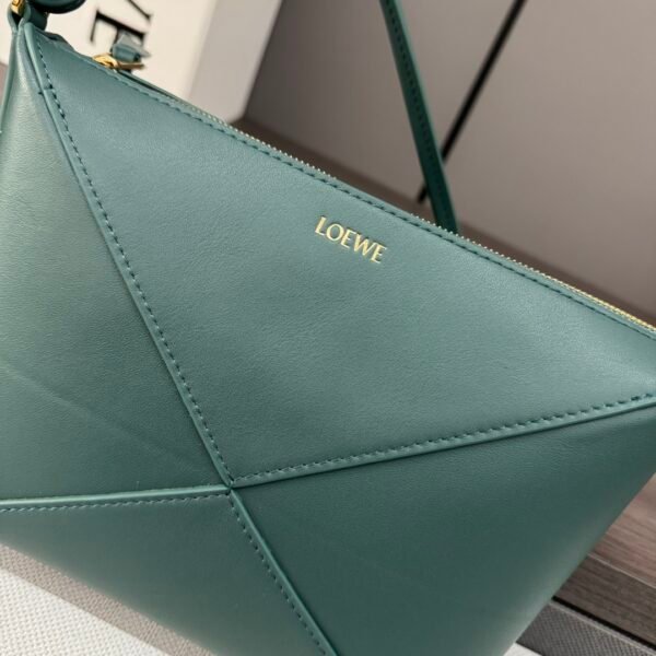 L⊚℮w℮The new 🆕Puzzle Fold pouch handbag reinterprets the practical and versatile handbag - 图片 6