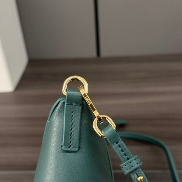 L⊚℮w℮The new 🆕Puzzle Fold pouch handbag reinterprets the practical and versatile handbag - 图片 5