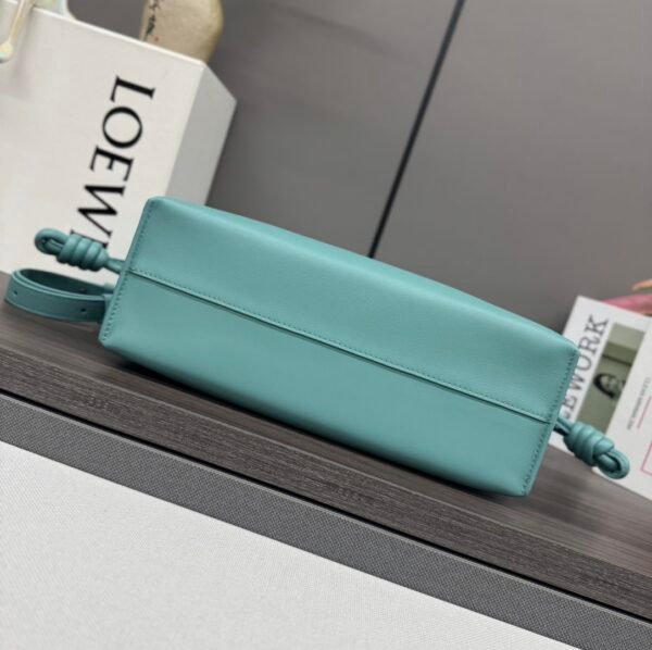 L⊚℮w℮🌟 New version Nappa leather Flamenco lucky bag🆕clutch💥 - 图片 8