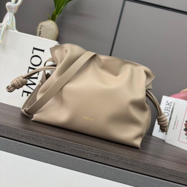 L⊚℮w℮🌟 New version Nappa leather Flamenco lucky bag🆕clutch💥