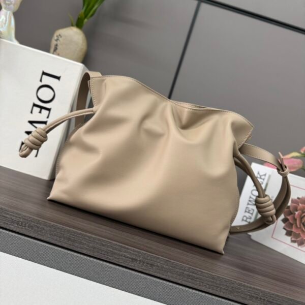 L⊚℮w℮🌟 New version Nappa leather Flamenco lucky bag🆕clutch💥 - 图片 9