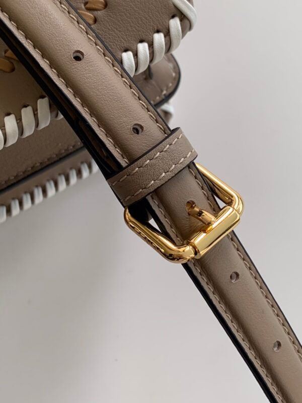 🎶 Fend•Iconic Peekaboo ISeeU Small Handbag, - 图片 4