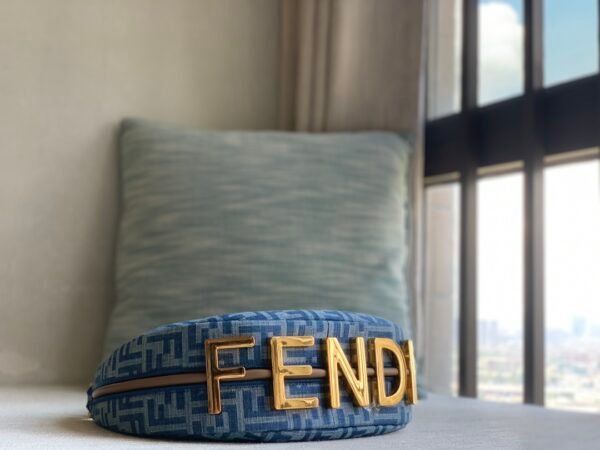 【Fendi graphy】Crescent bag - 图片 8