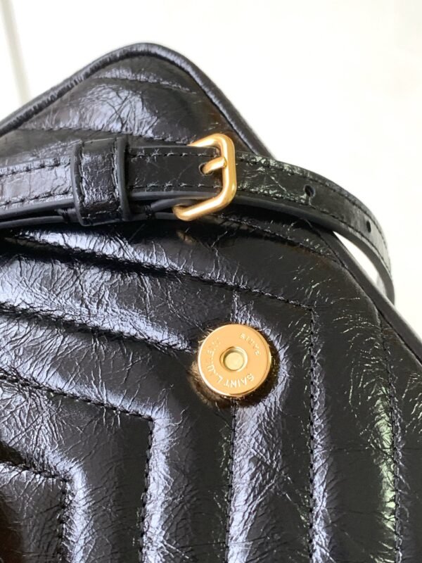 👄College shiny cracked mini messenger bag - 图片 5
