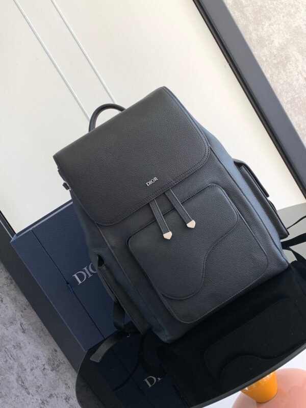 Di.or's Saddle backpack features a sleek, original design inspired by a saddle.