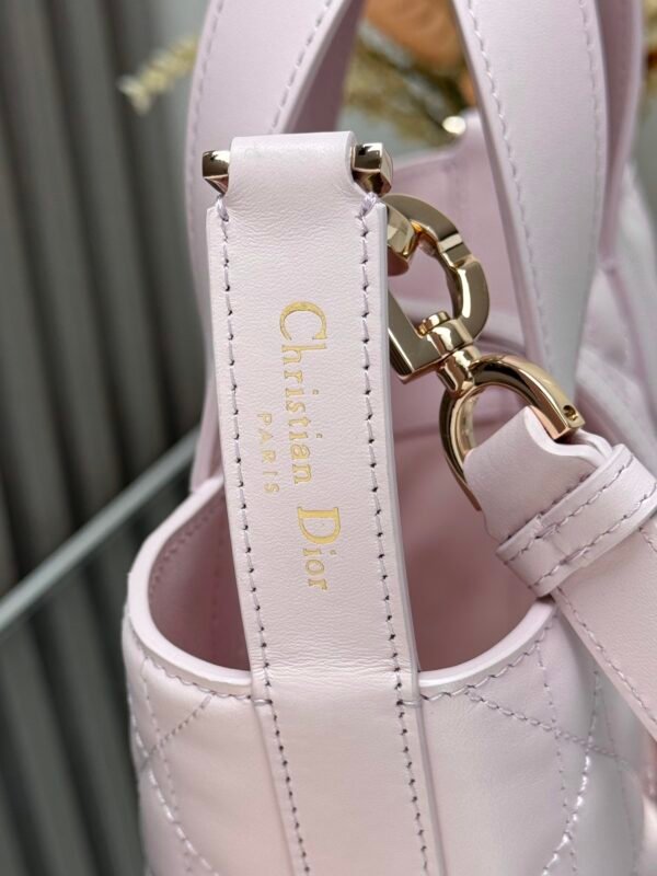 💋 This Toujours vertical handbag is a new product from the 2025 early spring ready-to-wear series - 图片 2