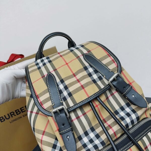 🎁【Medium】B's military backpack is based on the brand's classic military style bag - 图片 9