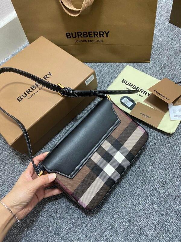 Update BBR's latest catwalk shoulder bag 💕 Made of selected soft leather. - 图片 6