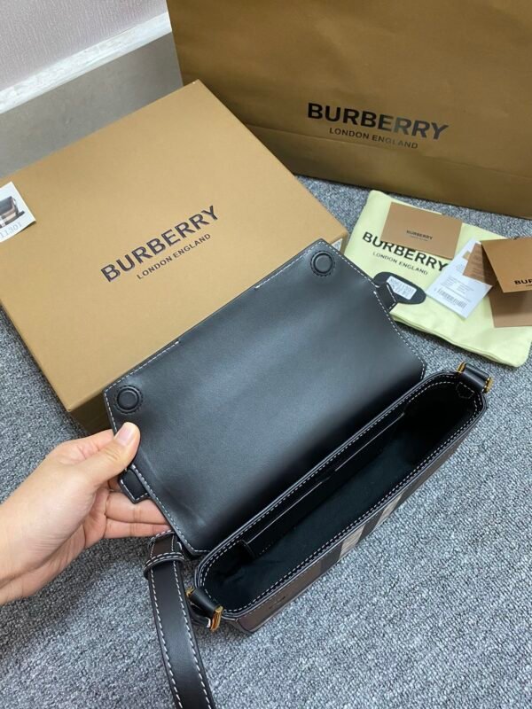 Update BBR's latest catwalk shoulder bag 💕 Made of selected soft leather. - 图片 5