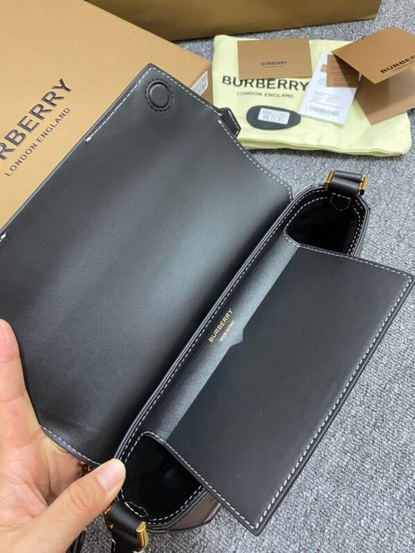 Update BBR's latest catwalk shoulder bag 💕 Made of selected soft leather. - 图片 4