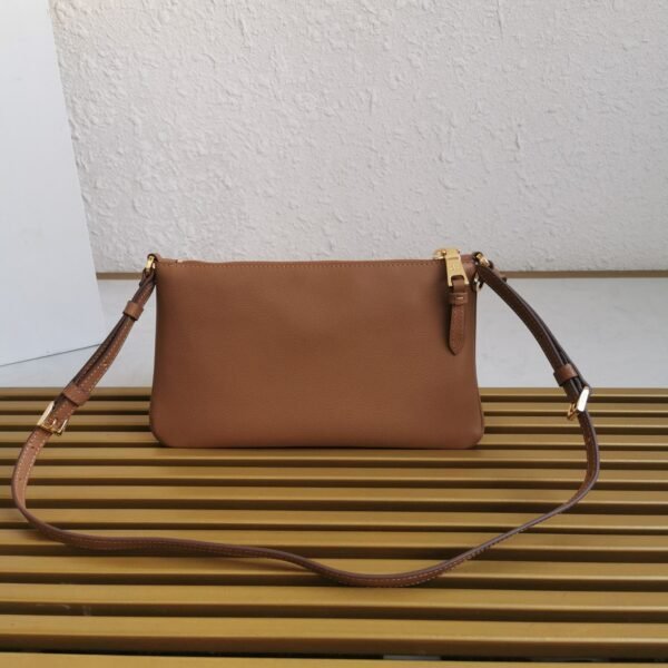 [Top original] P house 🌹🎉 New armpit bag 🎉 1BC238 calfskin 🎉🎉 - 图片 8