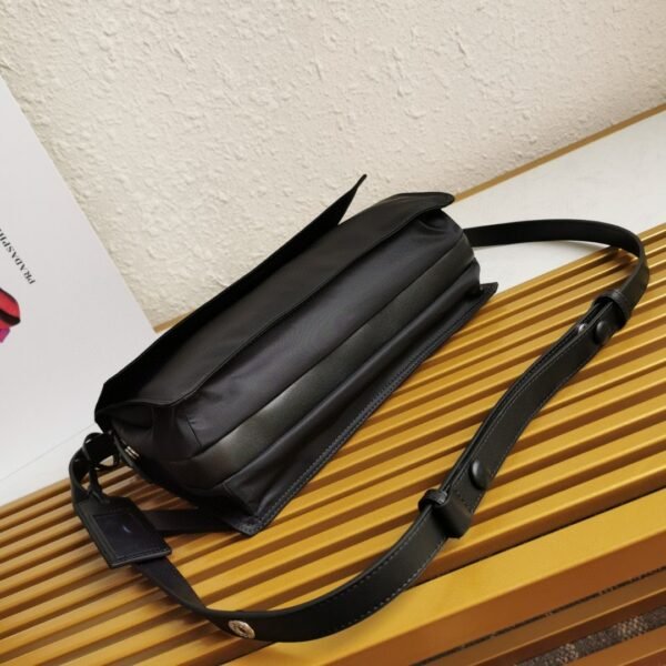 [Top original order] ✨New product launch✨Hot messenger bag 1BD255 small - 图片 9
