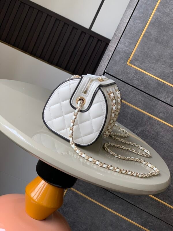 Snow White 👸🚩🚩🚩OHANEL 《White with Black Edge》 Boston 🤩🤩🤩Chanel 25P bowling - 图片 2