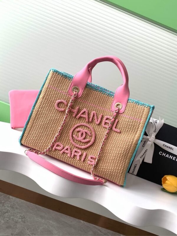 Woven CHANEL beach bag | romantic summer atmosphere