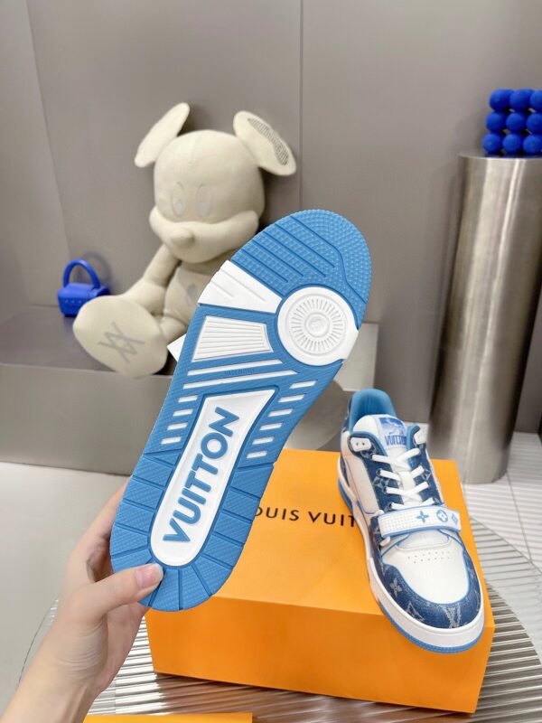 Louis Vuitton Lv in stock. Unisex. Ceiling level - 图片 4
