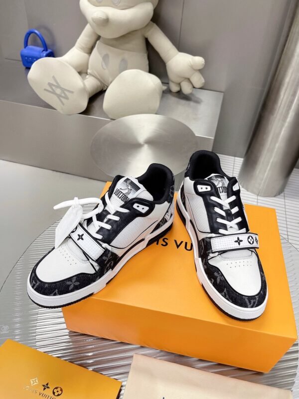 Louis Vuitton Lv in stock. Unisex. Ceiling level - 图片 8