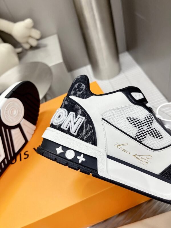 Louis Vuitton Lv in stock. Unisex. Ceiling level - 图片 5