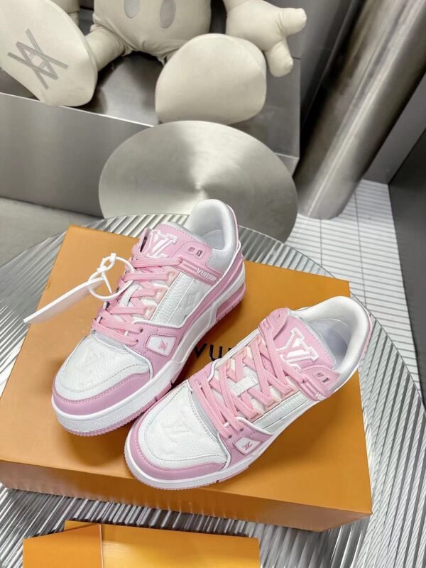 Louis Vuitton Lv in stock. Unisex. Ceiling level - 图片 9