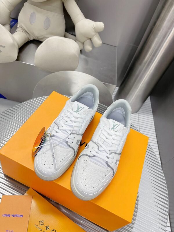 Louis Vuitton Lv in stock. Unisex. Ceiling level - 图片 9