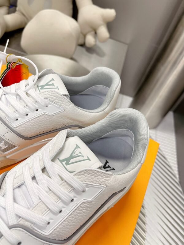 Louis Vuitton Lv in stock. Unisex. Ceiling level - 图片 5