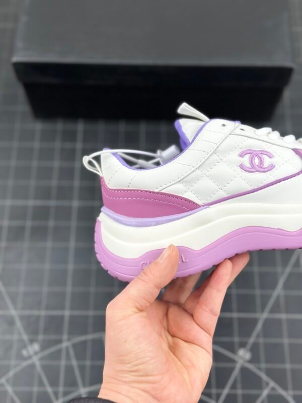 CHANEL 2025 Spring New Genuine Leather Lightweight All-match Leisure Sports White Shoes Exclusive Debut - 图片 7