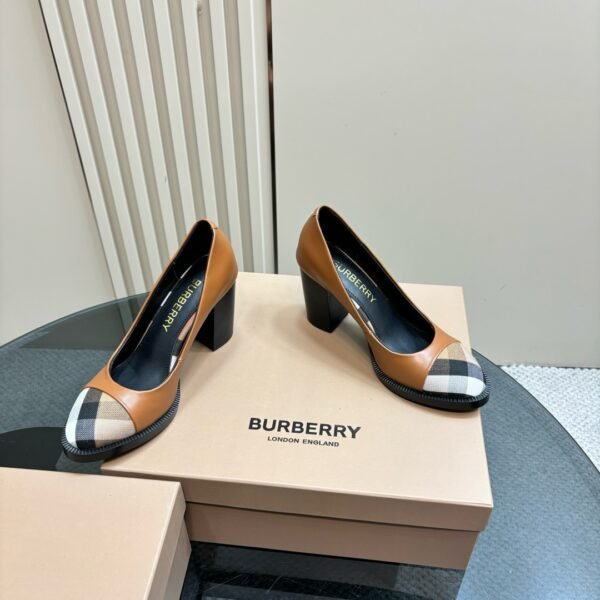 Burberry 2025 Spring and Summer latest exclusive retro elegant intellectual style high heels